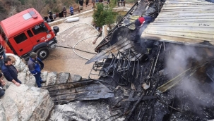 Sigorta girişi yapılmayan garson dükkanı yaktı