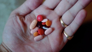 Toplumda rastgele ağrı kesici kullanma oranı %66