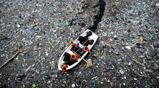 WWF: "Yılda 19-23 milyon ton plastik suya atılıyor"
