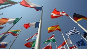 AB ülkeleri, Rus diplomatları sınır dışı ediyor