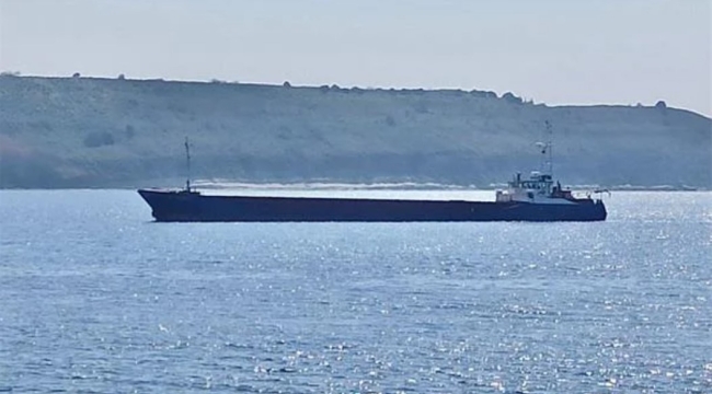 Çanakkale Boğazı'nda yük gemisi karaya oturdu