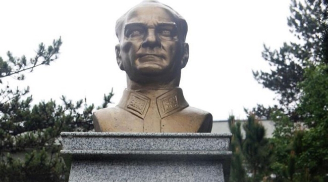 Isparta'da bronz Atatürk heykeli çalındı