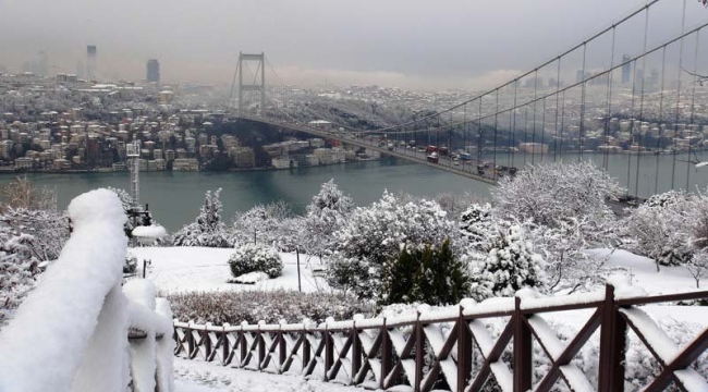 İstanbul'da kar nedeniyle okullar tatil edildi