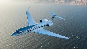 Özel jetleri izleyen genç, Rus oligarkları hedef aldı