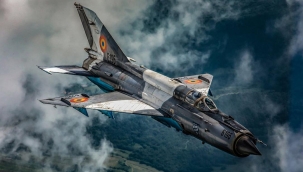 Romanya savaş uçağı Karadeniz'de düştü