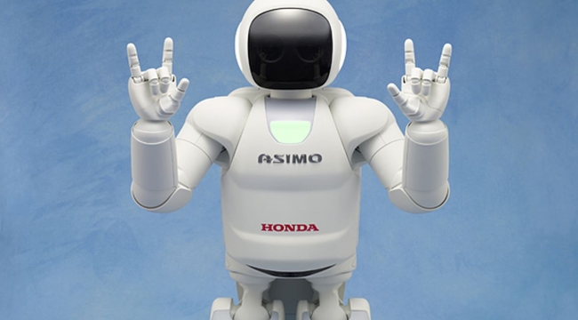 20 yıllık kıdemi olan "Robot Asimo" emekli oldu