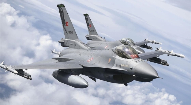 Ege'de Türk ve Yunan uçaklarından "it dalaşı"