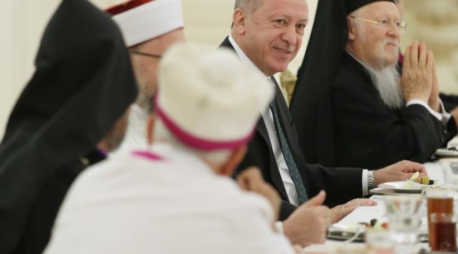 Erdoğan, dini azınlık temsilcilerine iftar verdi
