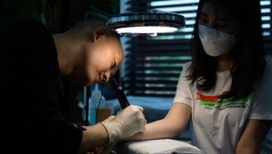 Güney Kore'de dövme sanatçısı olmak yasaklandı