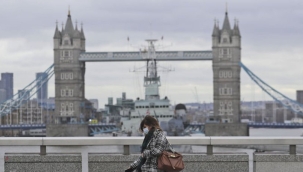 İngiltere'de Covid vakaları 5 milyonla rekor kırdı