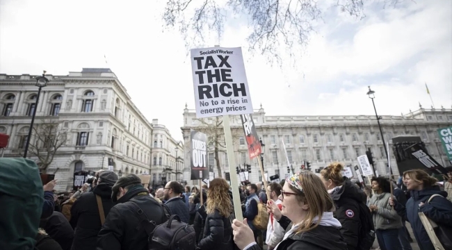 Londra'da hayat pahalılığı protesto edildi