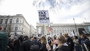 Londra'da hayat pahalılığı protesto edildi