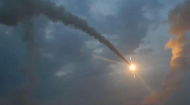 Rusya, Ukrayna'ya 2 süpersonik füzesi fırlattı