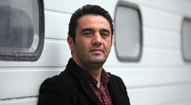 Şair Bülent Parlak hayatını kaybetti