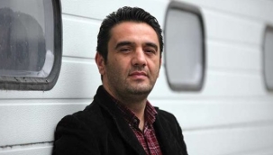 Şair Bülent Parlak hayatını kaybetti