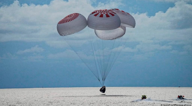 SpaceX'in uzay turistleri 17 gün sonra Dünya'da