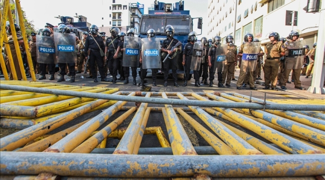 Sri Lanka'da halk "zamlar" nedeniyle ayaklandı