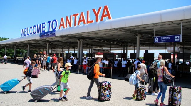 Turizmde ilk çeyrekte 5,4 milyar dolar gelir