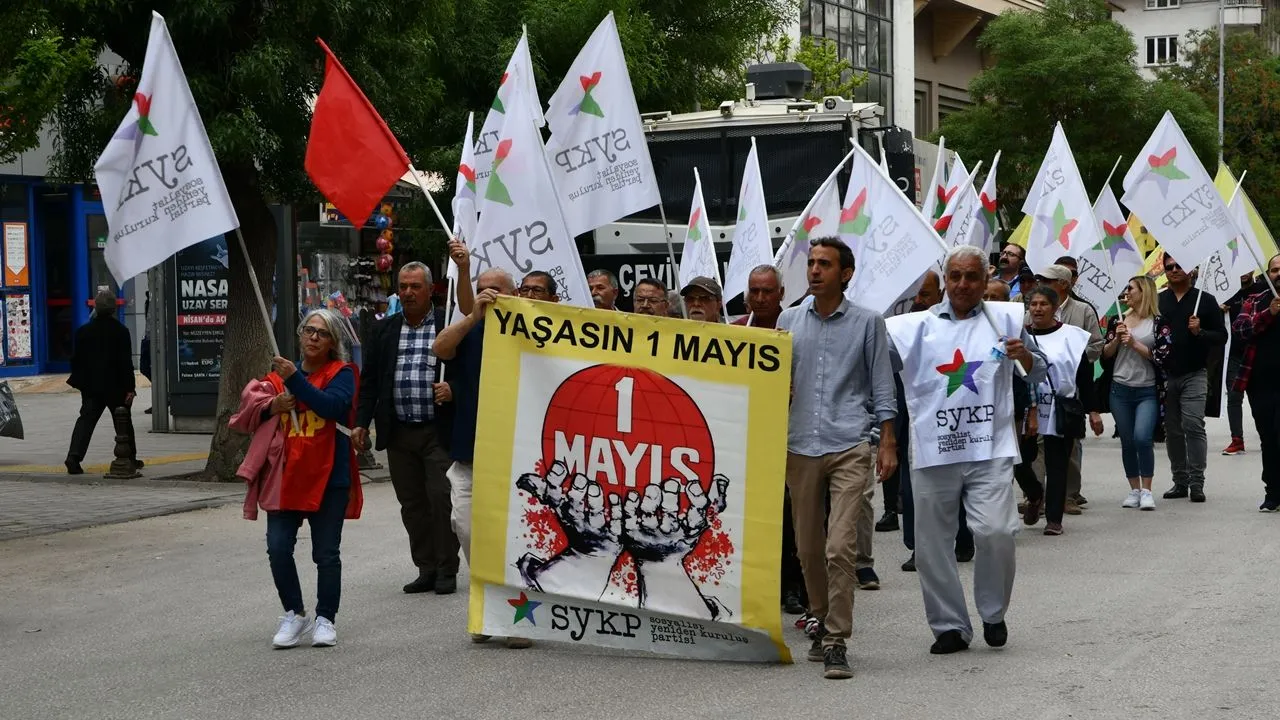 1 Mayıs tüm yurtta kutlanıyor