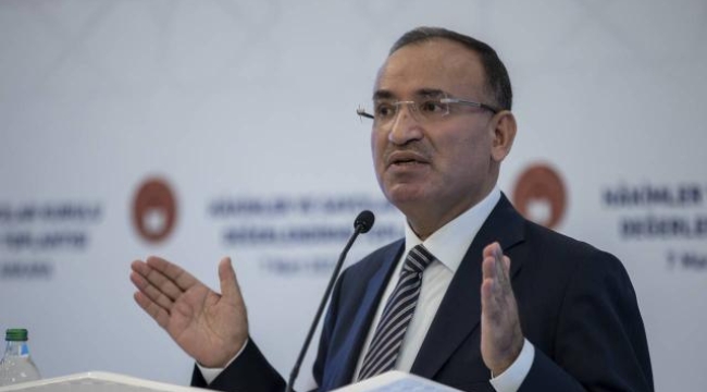 Bekir Bozdağ: ''Irkçılık ve kin ekmek ihanettir''