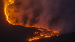 Etna Yanardağı yine lav püskürttü