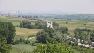 Hamzabeyli sınırında 40 km'lik tır kuyruğu oluştu