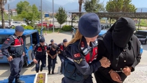 Antalya'da 1 İngiliz, 1 Türk'ü 1 Iraklıya öldürttü