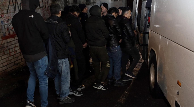 İstanbul'da 14 günde 10 bin 568 göçmen yakalandı