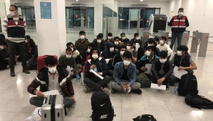 Kaçak 192 Afgan, uçakla ülkelerine gönderildi