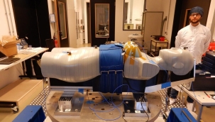 NASA, Ay'a kadın manken gönderiyor