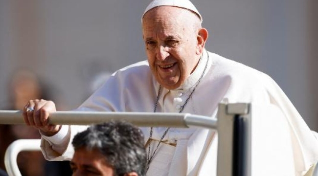 Papa Francis 10 kişiyi aziz ilan etti