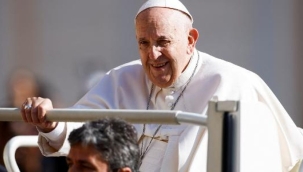 Papa Francis 10 kişiyi aziz ilan etti