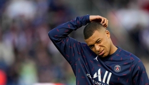 PSG, Mbappé ile 3 yıllık yeni sözleşme imzaladı