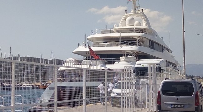 Rus Abramov'un lüks yatı Bodrum'a demirledi