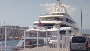 Rus Abramov'un lüks yatı Bodrum'a demirledi