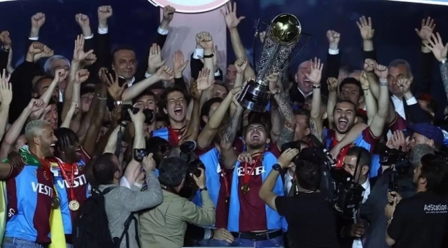 Şampiyon Trabzonspor, kupasına kavuştu