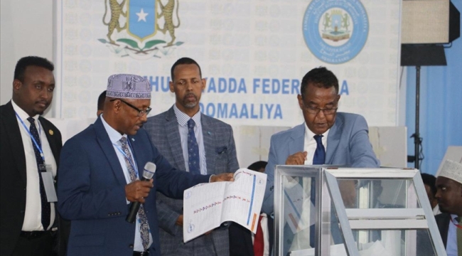 Somali'de cumhurbaşkanı seçimi ikinci tura kaldı