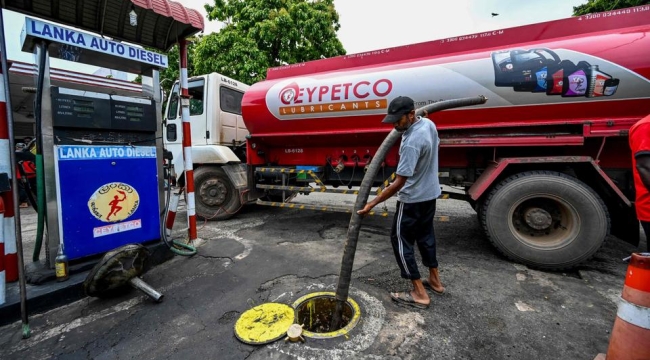 Sri Lanka, Rusya'dan 90 bin ton ham petrol aldı