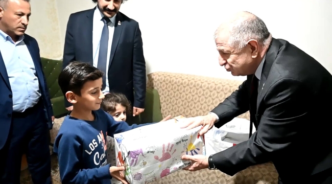 Ümit Özdağ'dan Suriyeli aileye bayram ziyareti