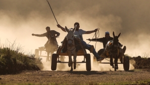 Van'da "eşek arabası yarışları" düzenlendi