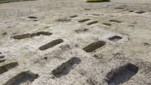 İngiltere'de dev "Anglosakson mezarlığı" bulundu