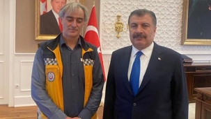 Koca, eylem yapan ambulans şoförüyle görüştü