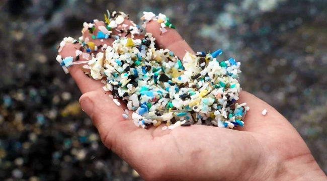 Konyaaltı sahilinde mikroplastik atık çıktı