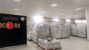 Kuşadası'nda 20.599 şişe sahte votka ele geçirildi