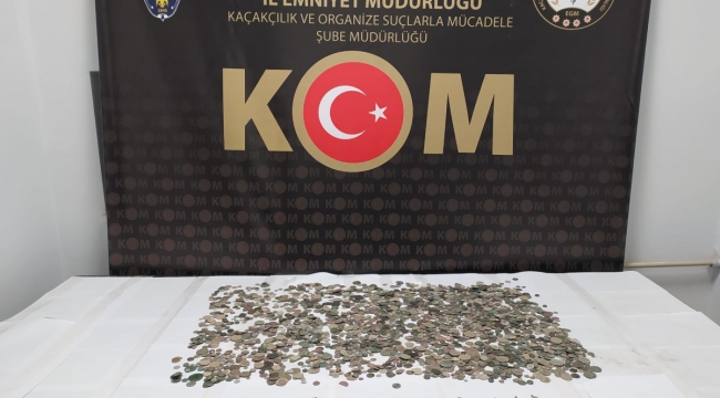 Kütahya'da 2880 adet tarihi sikke ele geçirildi