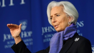 Lagarde: "Enflasyon büyümeyi olumsuz etkiliyor"