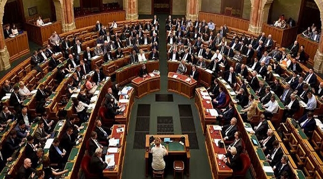 Macaristan'da OHAL uygulaması 5 ay uzatıldı