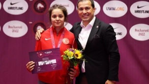Millî güreşçi Tuba Demir Avrupa şampiyonu oldu
