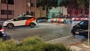 ABD'de robot taksiler yolu kapattı