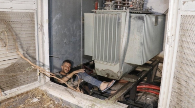 Adana'da trafoya giren kişi elektriğe kapıldı